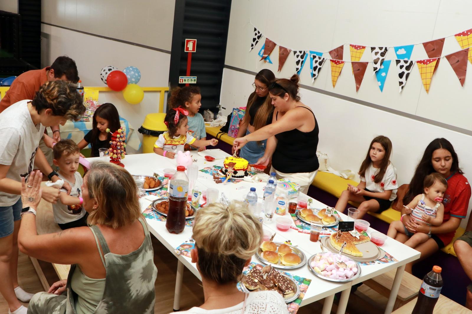 Zona de festas de aniversário no Zukki Park 5
